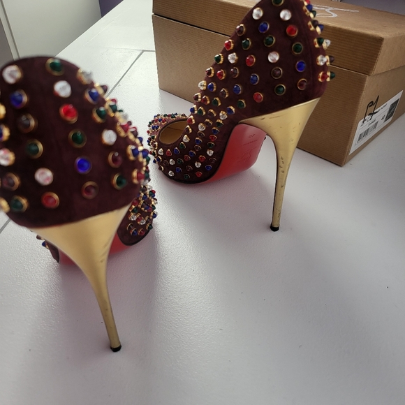 CHRISTIAN  LOUBOUTIN FOLLIES CABO SUEDE PUMP (BURGUNDY ) - Picture 2 of 8